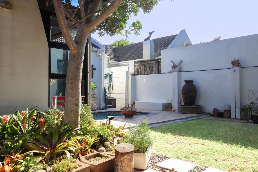 3 Bedroom Property for Sale in Sunningdale Western Cape